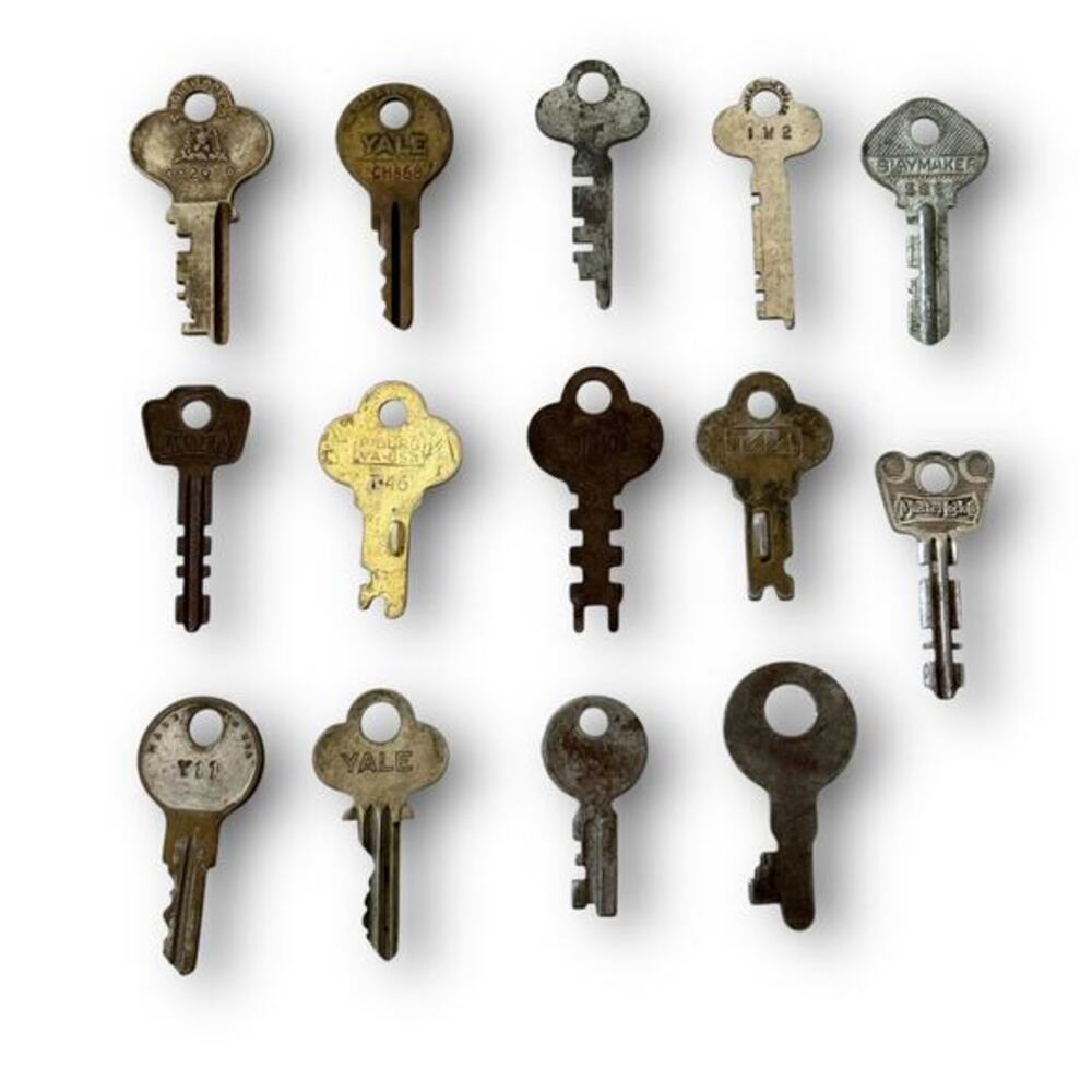 Lot of 14 Vintage Keys – Yale, Eagle, Curtis, Milwaukee, Steampunk Mixed Styles